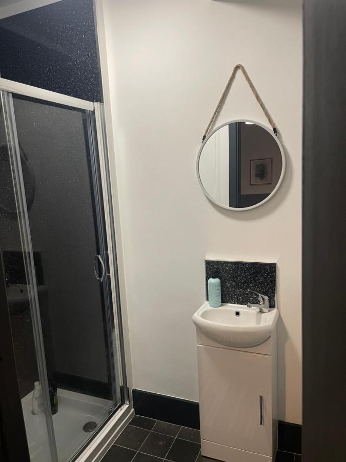 סוואנסי Elegant Studio1 Netflix Bathroom Close To Beach מראה חיצוני תמונה
